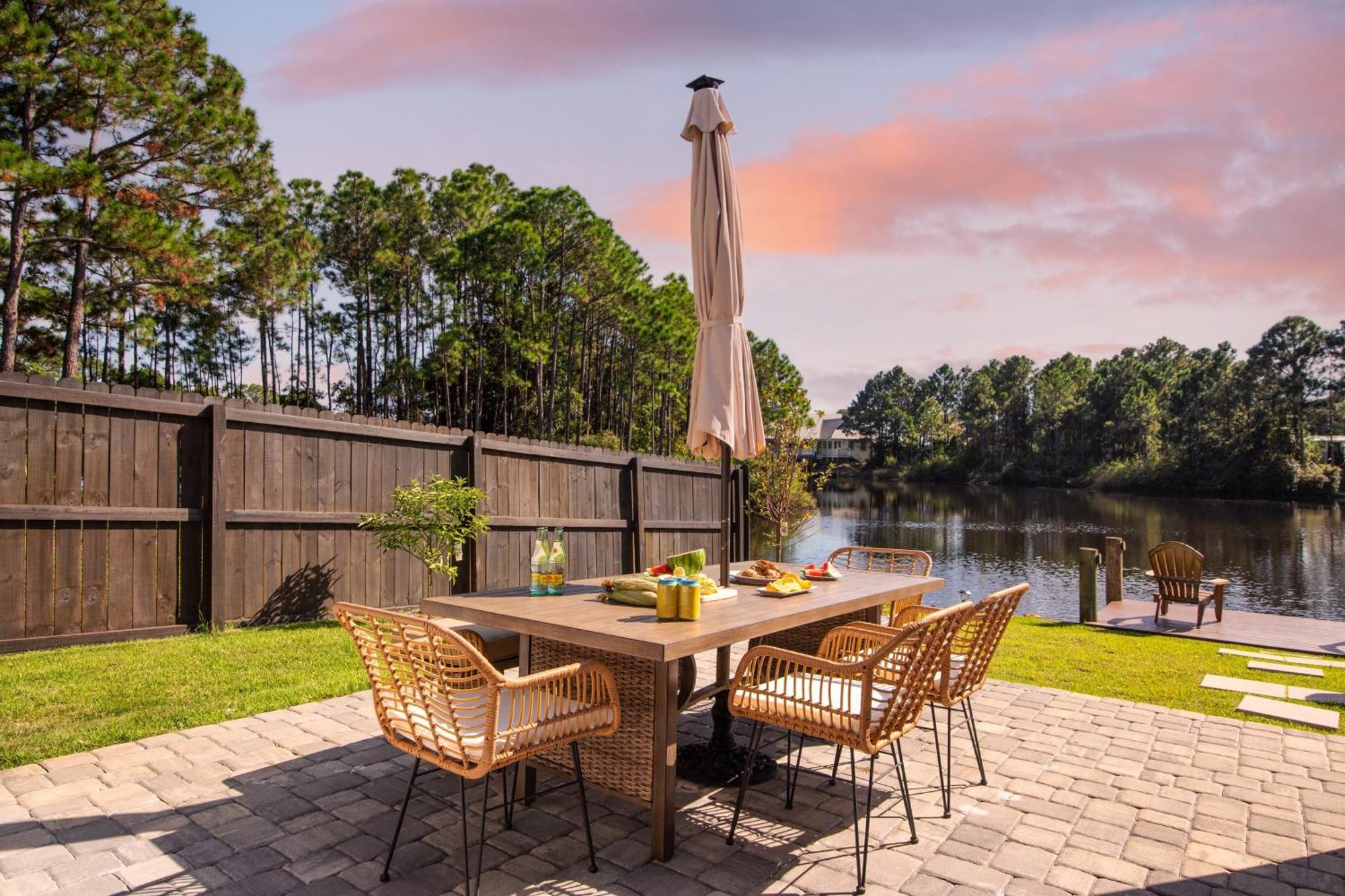 Edgewater By Avantstay Gorgeous Character Lakefront Home W Private Dock Destin Exterior foto